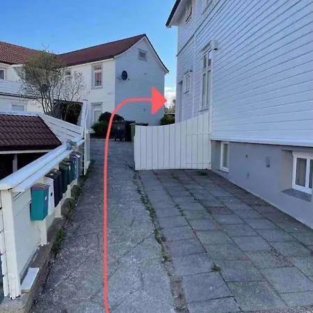 Bjorns Sanctuary Apartment *